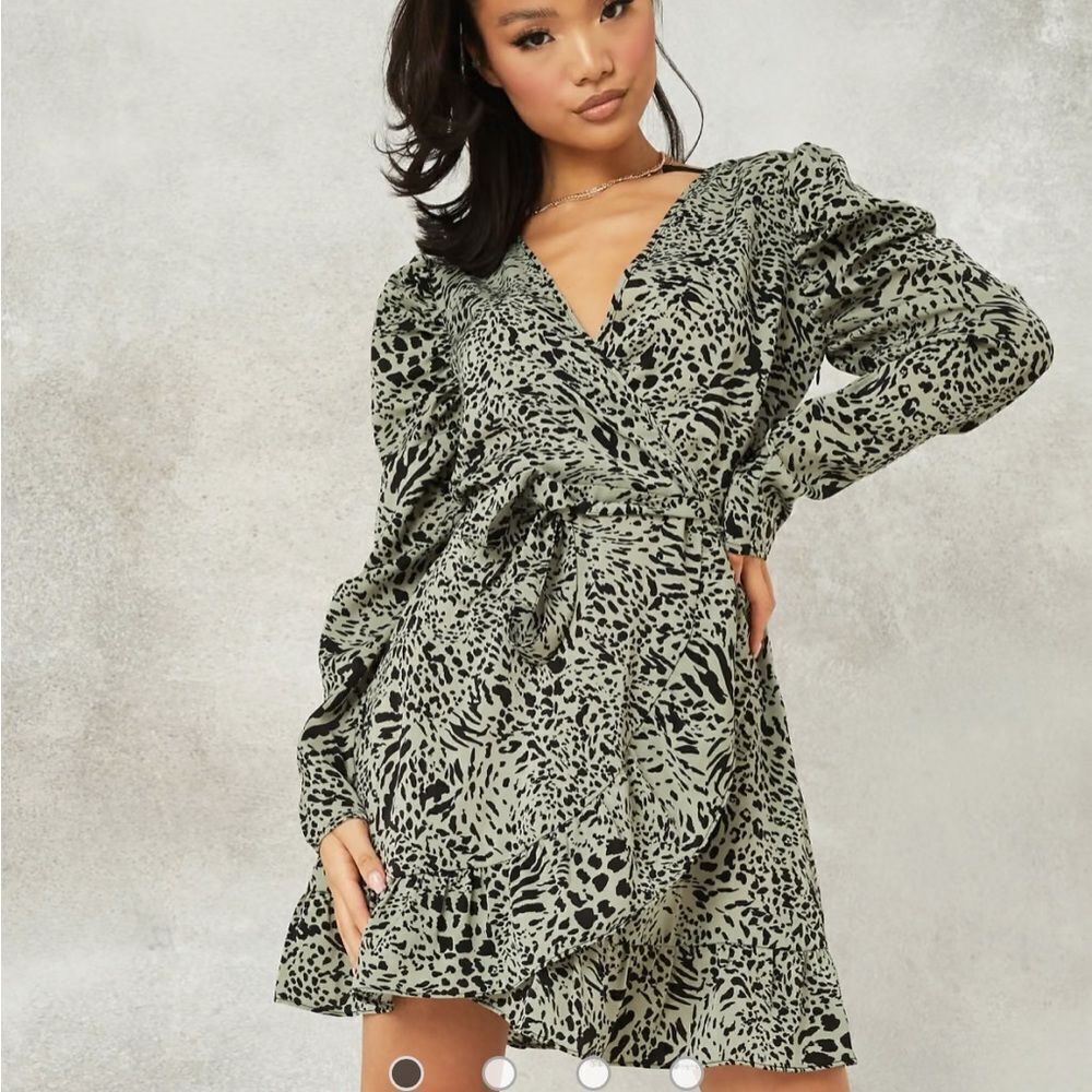Missguided Green Animal Print Surplice Ruffle Dress. Size 6.